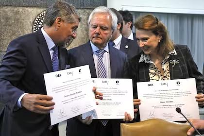 gustavo-martinez-pandiani-union-por-la-patria-AVF6SEVJQVHELBIZYHN6TCOXKQ