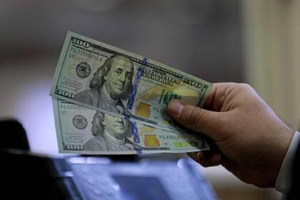 los-dolares-libres-avanzan-y-marcan-records-47PFAU5EQJFZ3FN4ESOBZYIFFQ