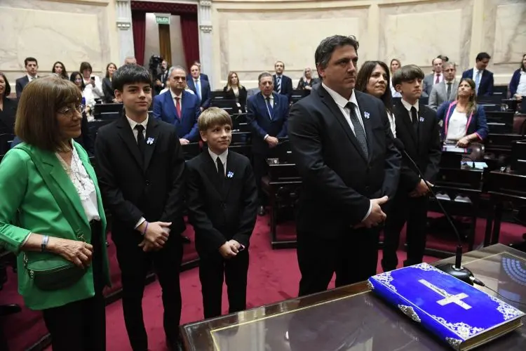 Francisco-Paoltroni-para-jurar