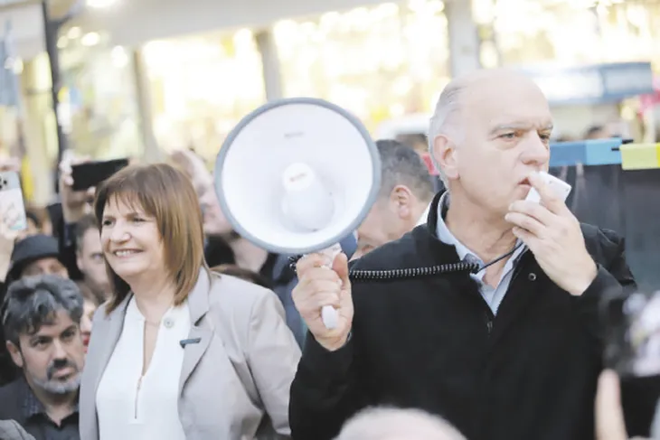 final-axel-kicillof-sigue-recorrida-el-conurbano-mientras-diego-santilli-y-nestor-grindetti-aceleran-el-ultimo-tramo-la-campana-el-mayor-distrito-electoral-la-argentina