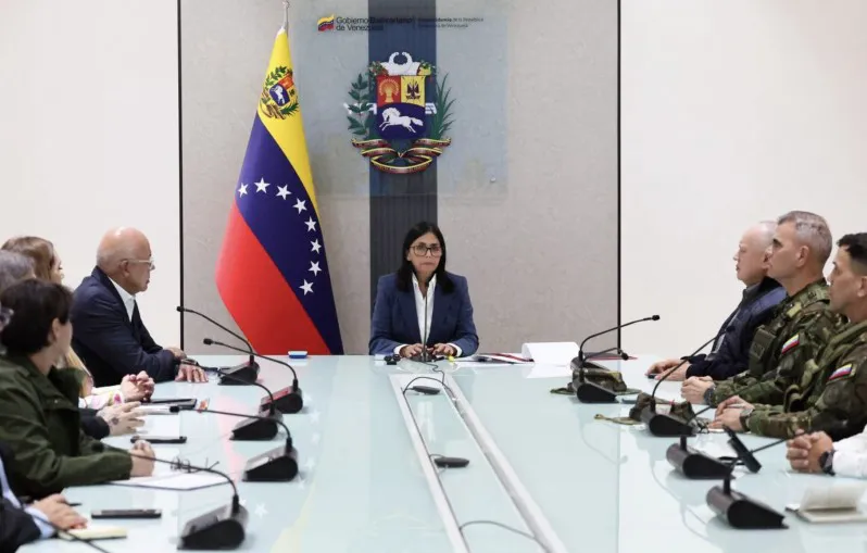 6959772587b53_798_509!