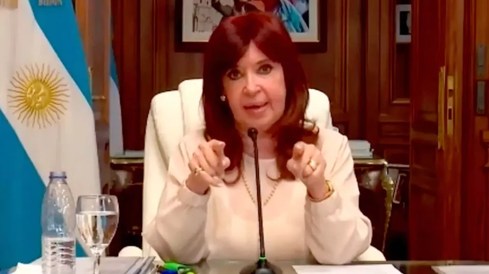 t_ae61b433133441c69452a6147cbbbd72_name_cristina_kirchner_captura