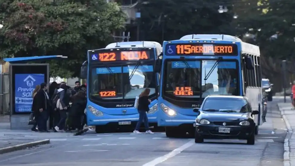 colectivos-en-rosario-20230622-1594321