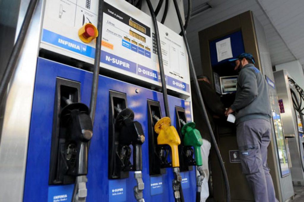 Surtidores-combustibles-1024x681