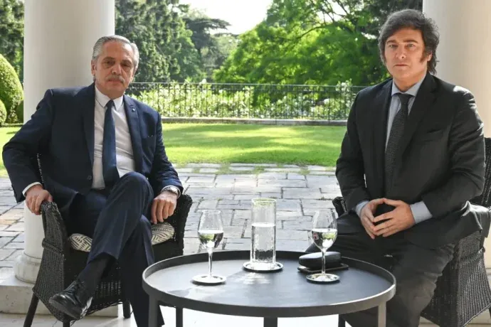 alberto-fernandez-javier-milei-olivos