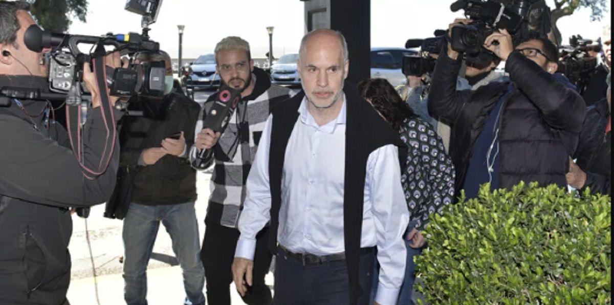 larreta llegando(2)