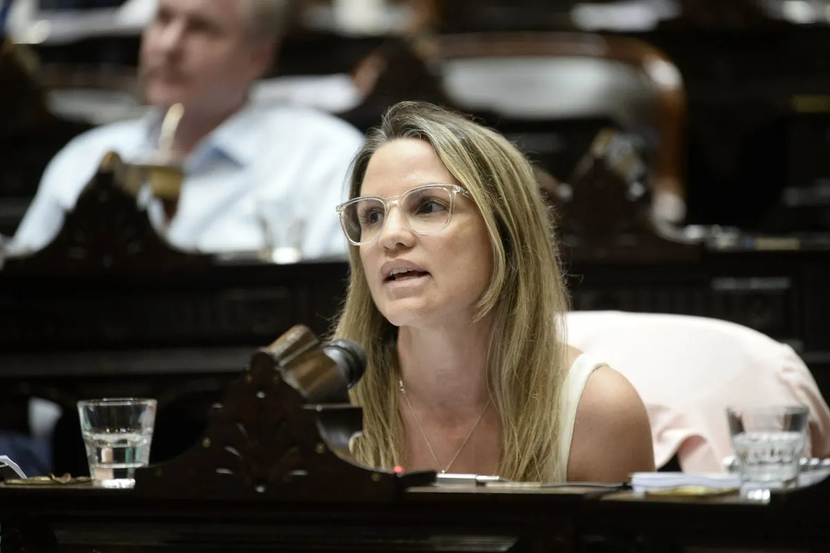carolina-piparo-diputados-scaled