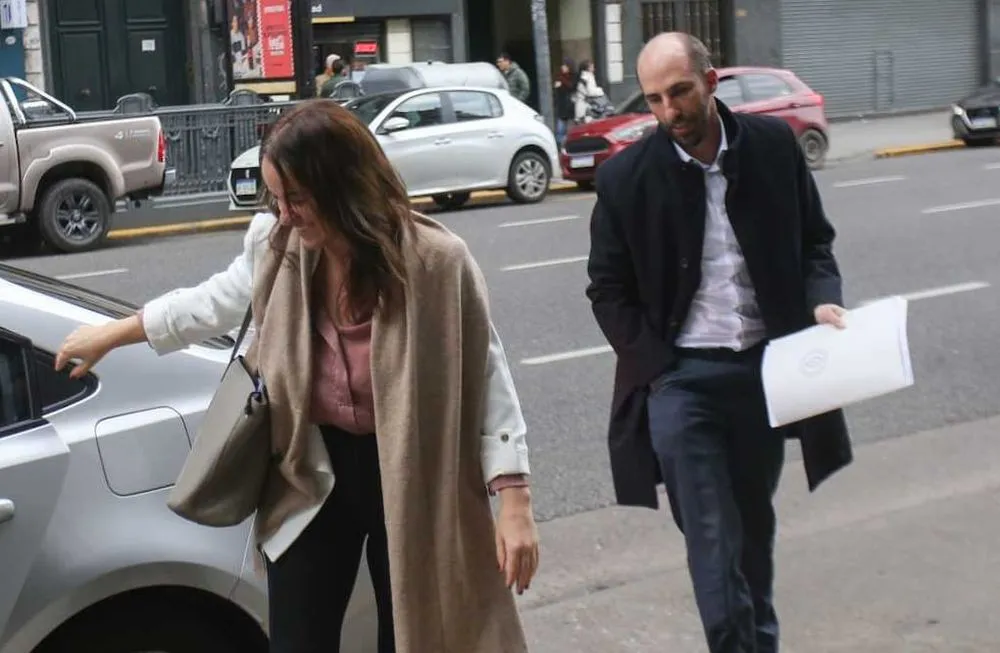 el-vicejefe-gabinete-jose-rolandi-y-la-secretaria-planeamiento-estrategico-maria-ibarzabal-murphy-ingresa-esta-tarde-al-congreso-foto-na-daniel-vides