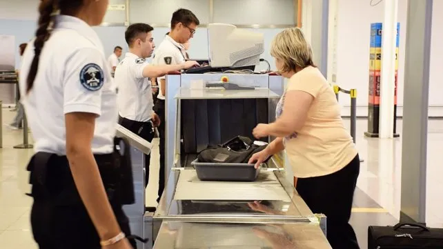 seguridad-aeroportuaria-aduana-valijasjpg