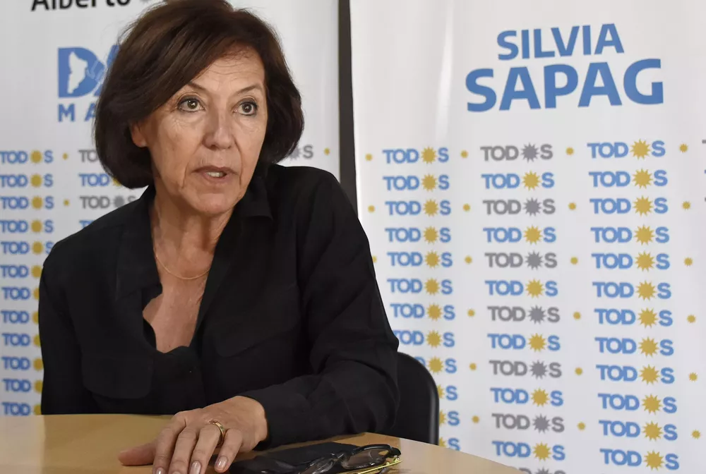 ag-nqn-Darío-Martínez-y-Silvia-sapag-Frente-Todos-Silvia-Sapag-salto-1-e1575052692298