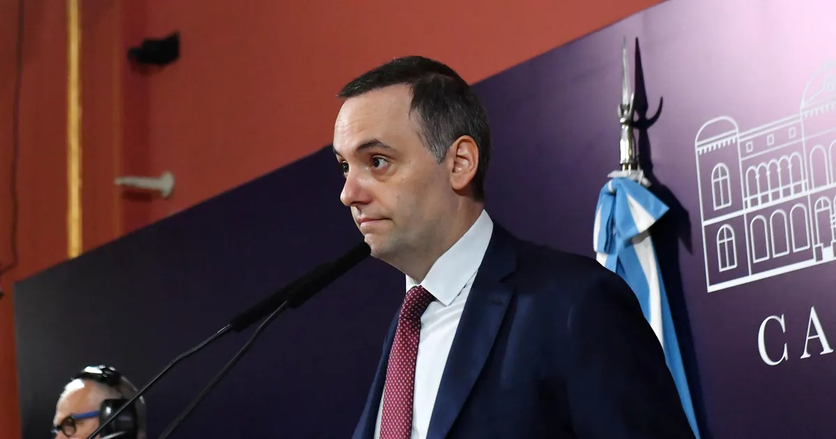 manuel-adorni-2jpg