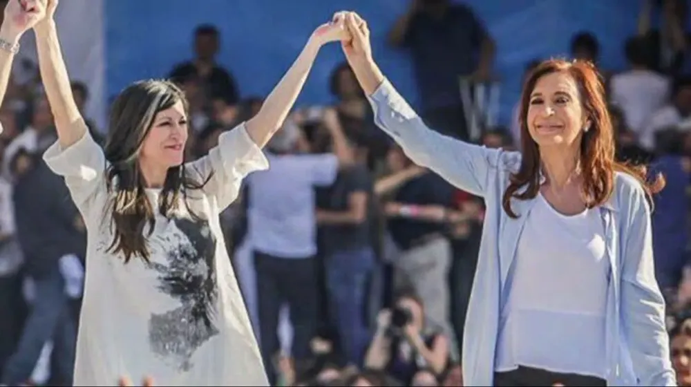 fernanda-vallejos-junto-a-cfk-su-jefa-politica-foto-telam-N2EX27WD7RGQRM6PW7ZEL653NI