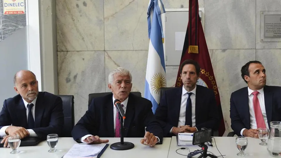 817927-cuneo-20and-20co