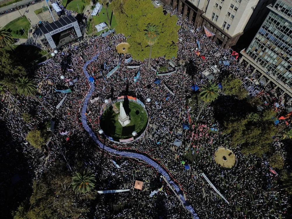 NASqjCuYv_2000x1500__1