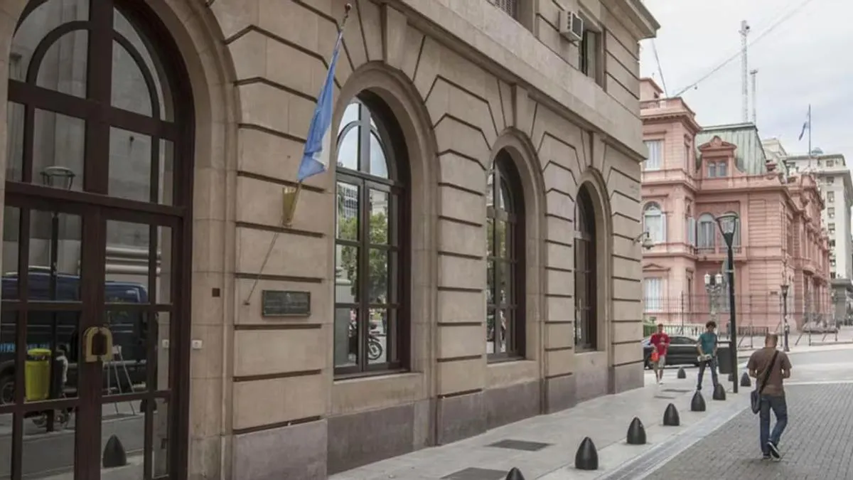 a2766b65-917d-4301-bf1d-e84b13626f8d_16-9-discover-aspect-ratio_default_0