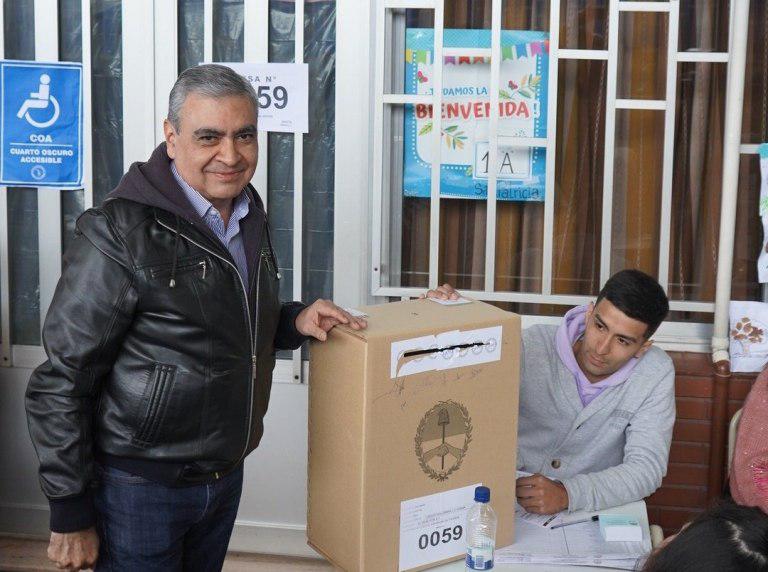 b8685fb7e1de59f373390d5ba948799f_M