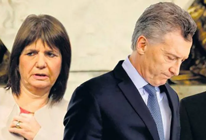 Mauricio-Macri-Patricia-Bullrich-696x472