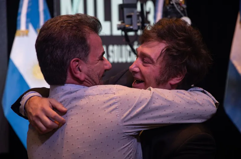 655ad2b8b0e39_798_526