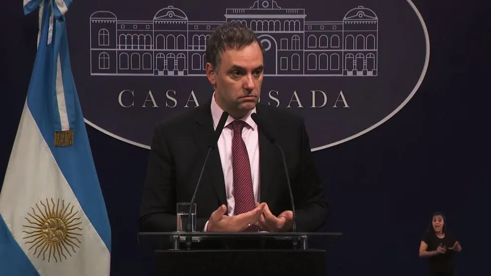 conferencia-de-prensa-del-vocero-manuel-adorni-1826984