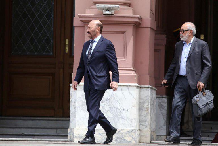 b8b18bb6a3d238efeb99e2295c4c233d_M