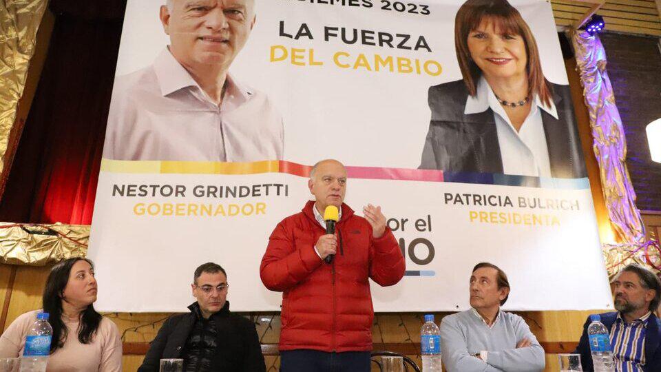 753122-727936-grindetti-20de-20campa-c3-b1a_0