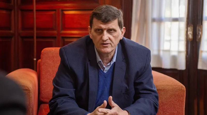 Adolfo-Safran-Ministro-de-Hacienda2-1