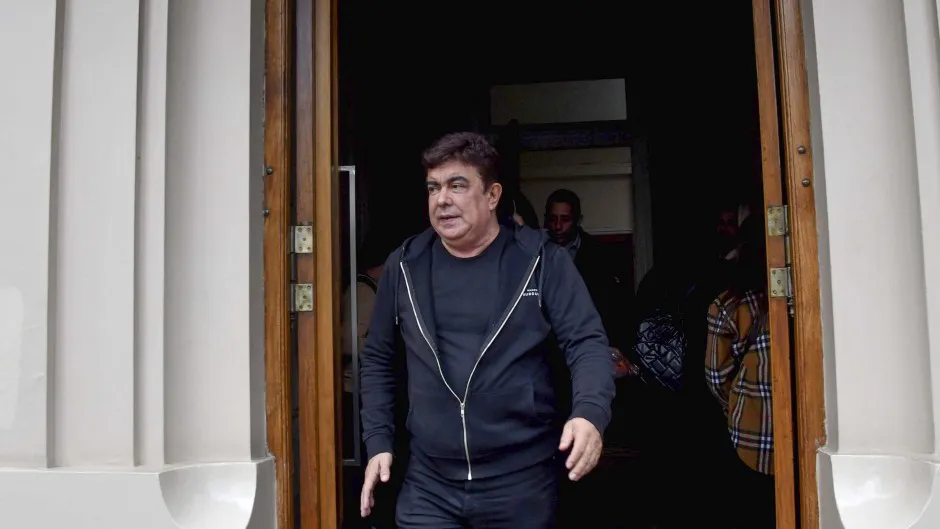 64a59c87ceae3_940_529!