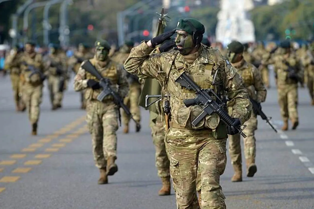 Foto_20231201_desfile-fuerzas-armadas-telam