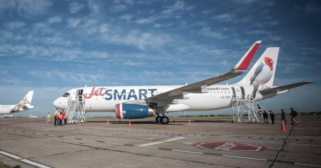 JetSMART-Argentina-Airbus-A320-LV-IVO_El-Palomar-ABR19_0542-1024x535