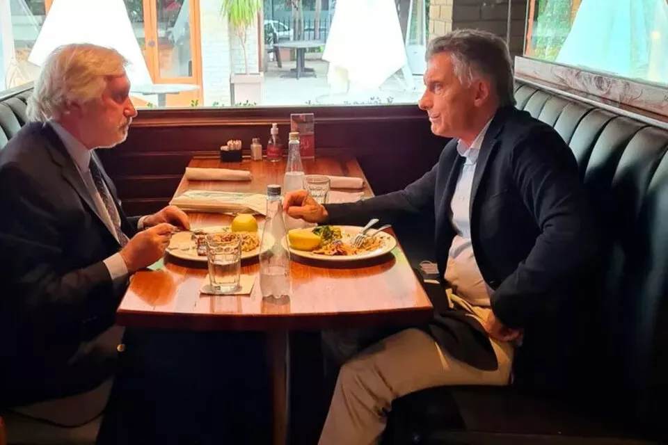 296249-macri-conte-grand